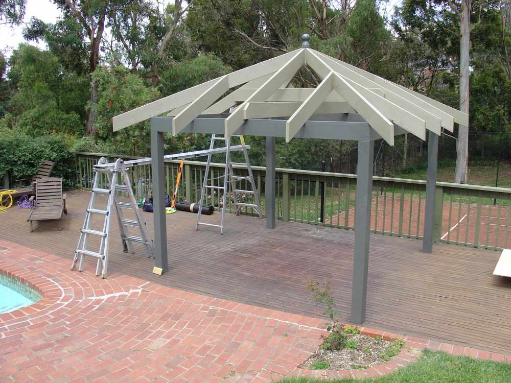 Basic timber frame of outdoor gazebo with rafters at 600mm centres