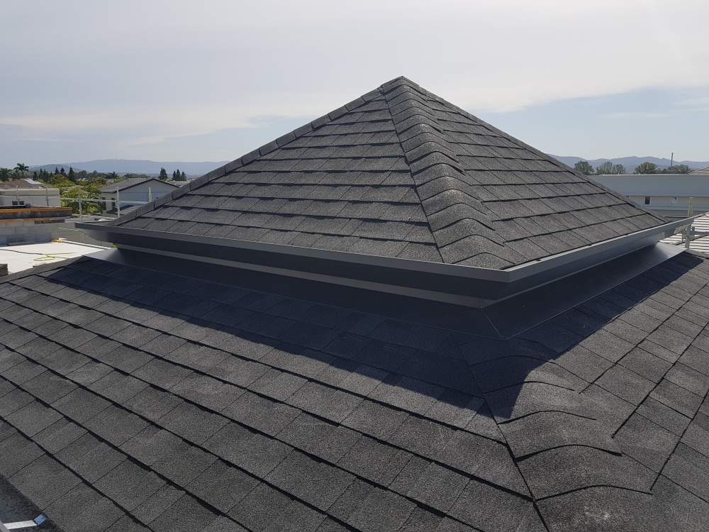 Fixed gazebo kit with asphalt shingles on Gold Coast property