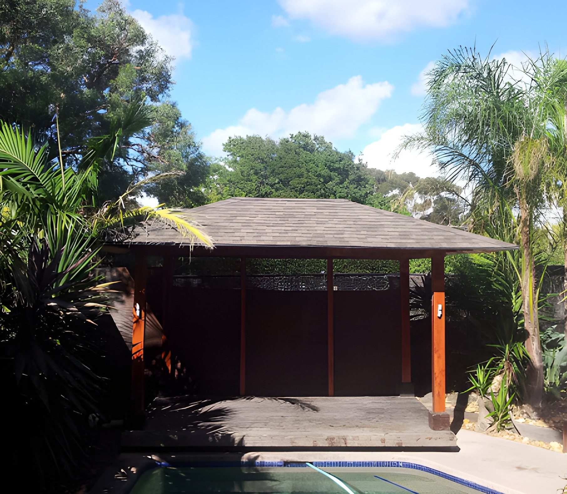 Beautiful Bali hut with asphalt shingle roof in Perth backyard